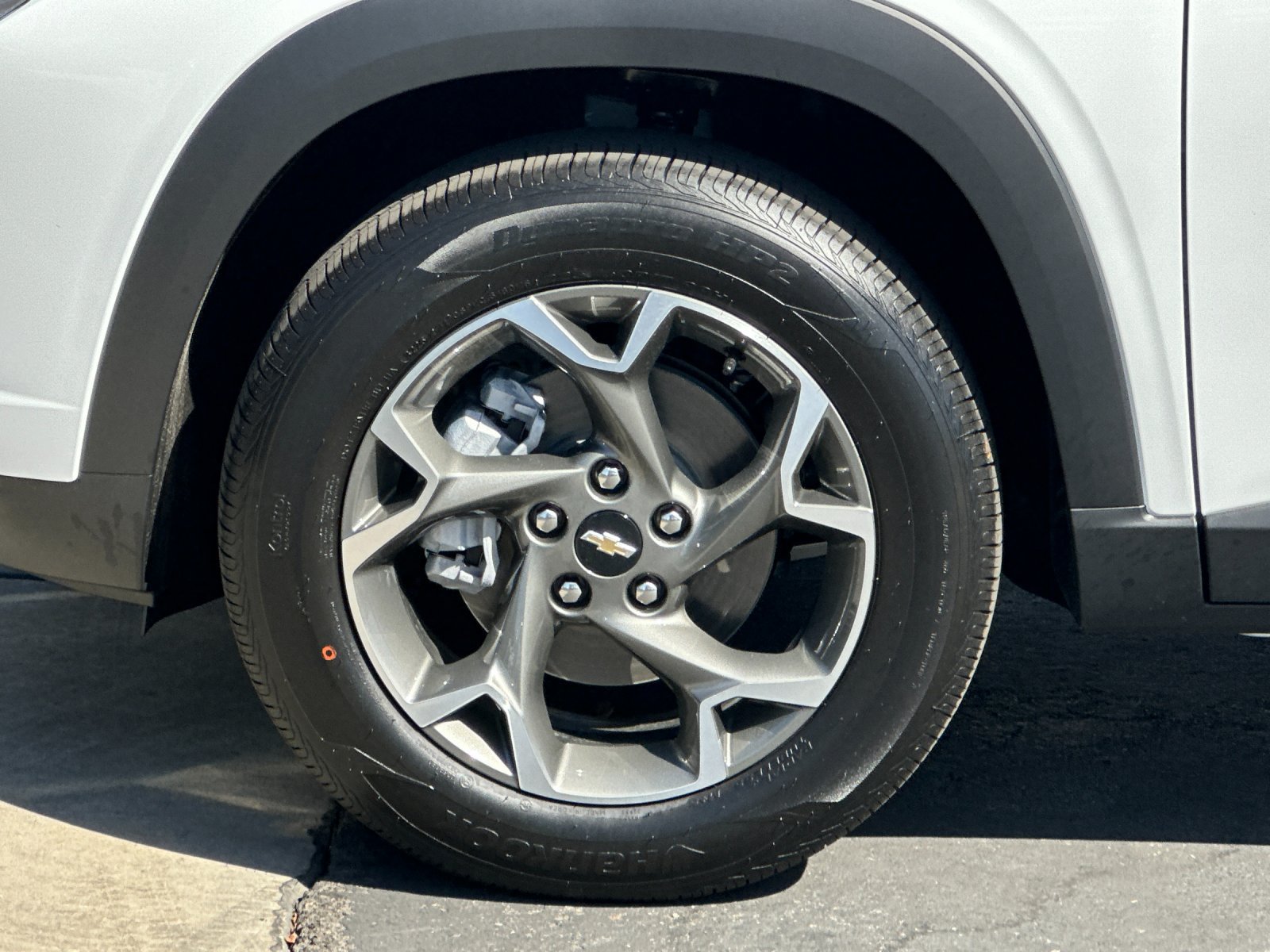 New 2026 Chevrolet Trax LT w/ LT Convenience Package FWD image 26