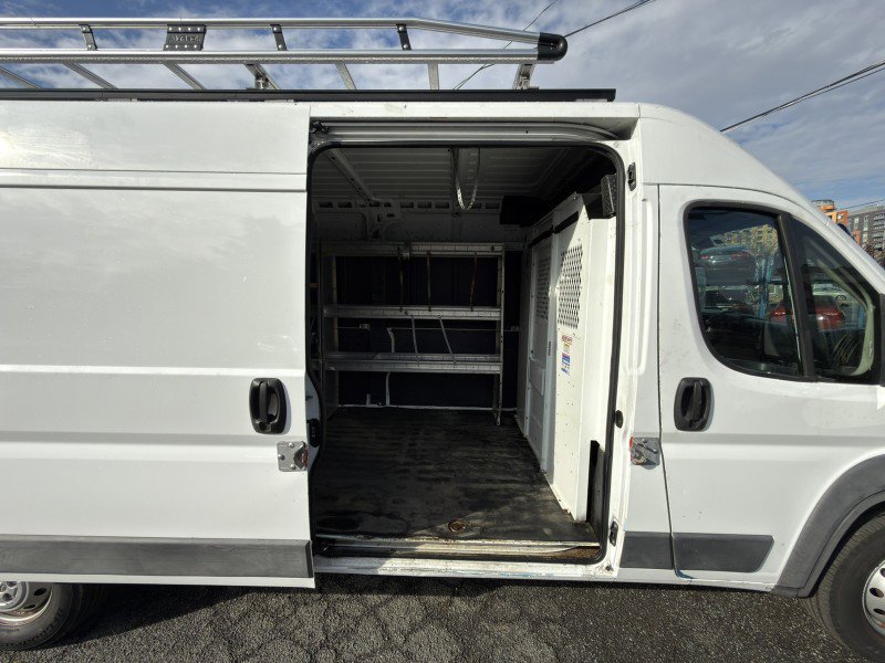 Used 2017 RAM ProMaster 2500 w/ Interior Convenience Group image 13