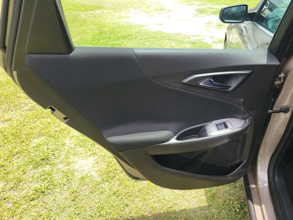 Used 2023 Chevrolet Malibu LT FWD image 15
