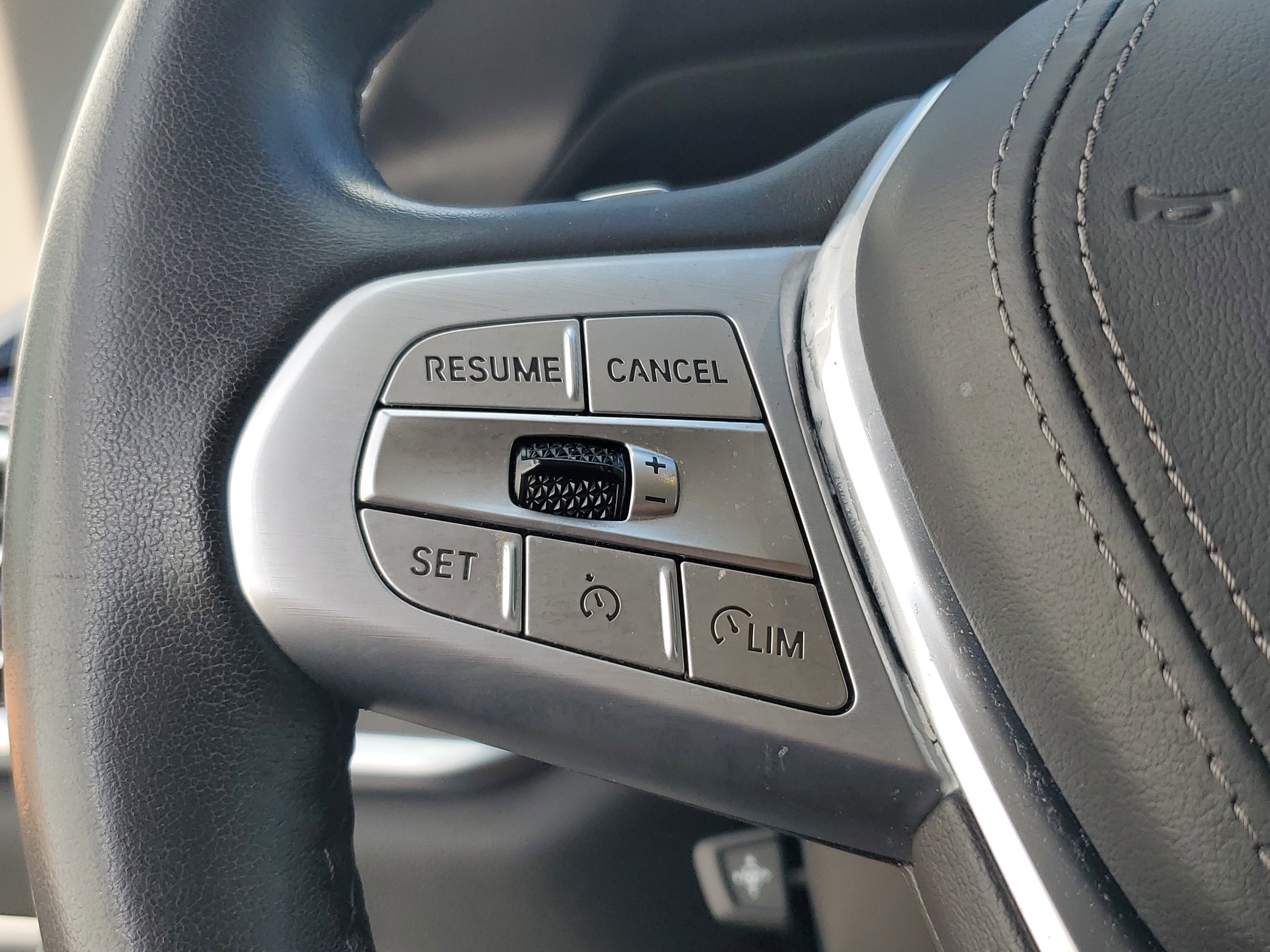 Used 2022 BMW X7 xDrive40i w/ Premium Package image 23