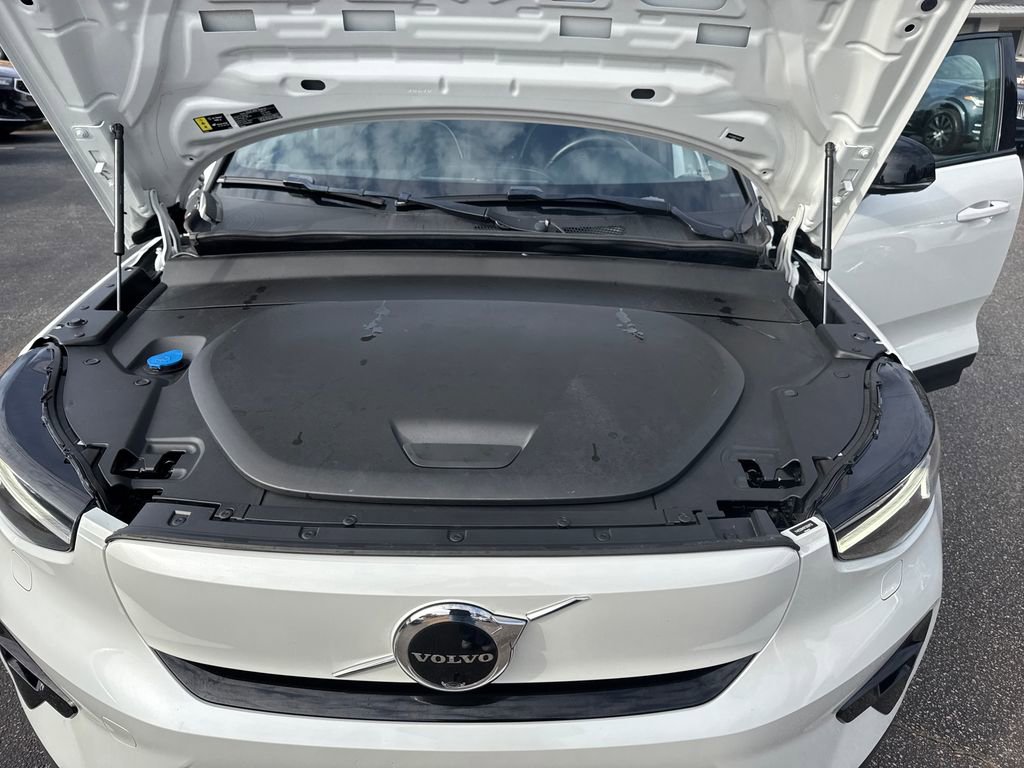 Certified 2023 Volvo C40 P8 Recharge Ultimate w/ Protection Package Premier image 26