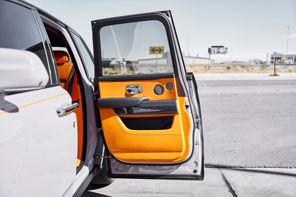 Used 2024 Rolls-Royce Cullinan Black Badge image 30