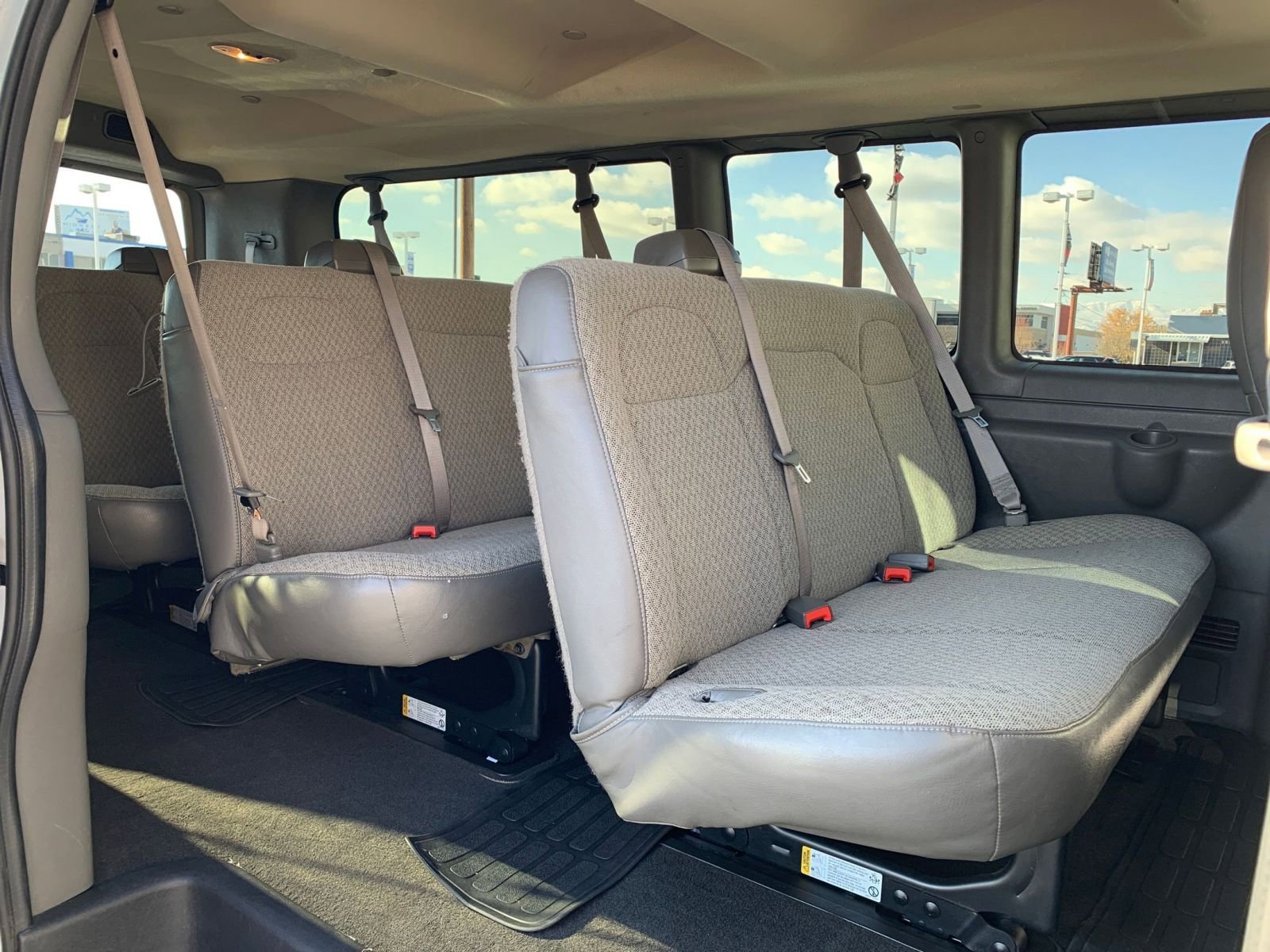 Used 2025 GMC Savana 3500 LT w/ LT Preferred Equipment Group image 24