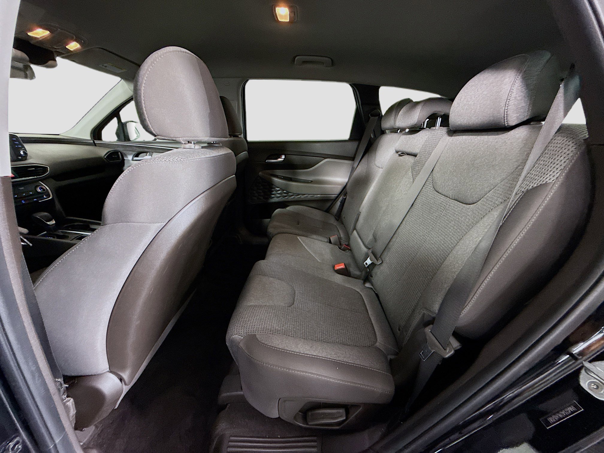 Used 2020 Hyundai Santa Fe SE image 24