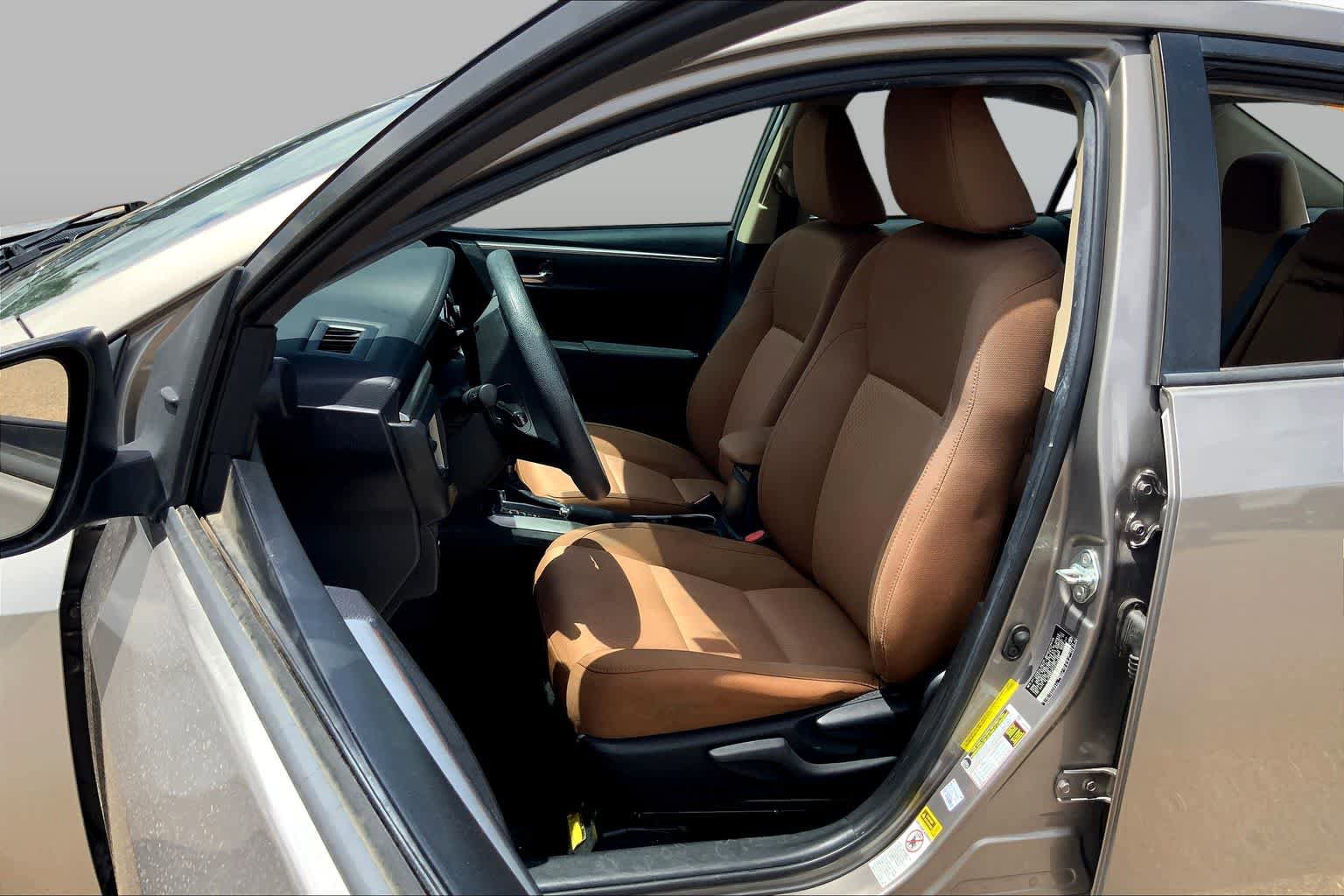 Used 2015 Toyota Corolla LE FWD image 7