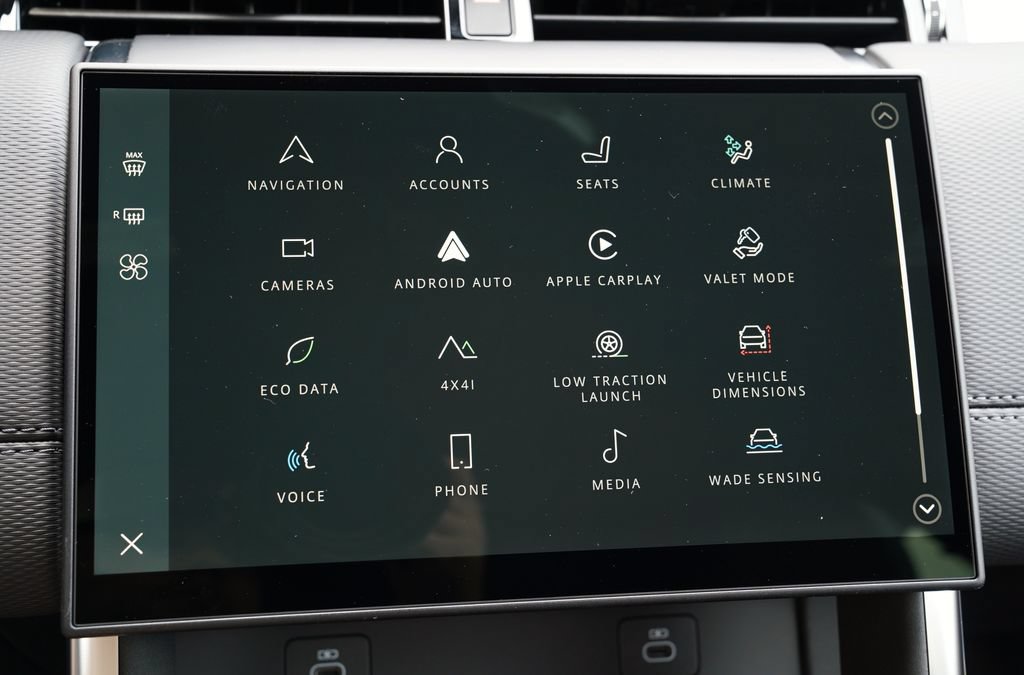 New 2026 Land Rover Discovery Sport Landmark AWD/4WD image 18