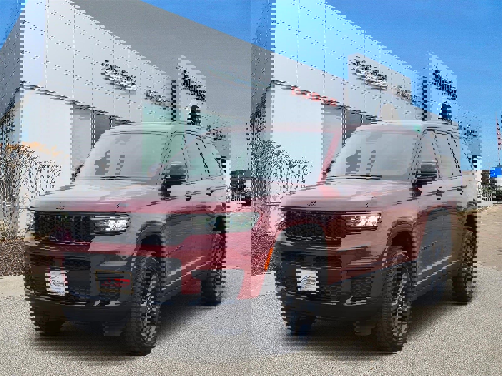 Certified 2024 Jeep Grand Cherokee L Laredo image 2