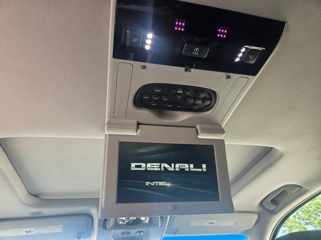 Used 2017 GMC Yukon Denali w/ Open Road Package AWD/4WD image 43