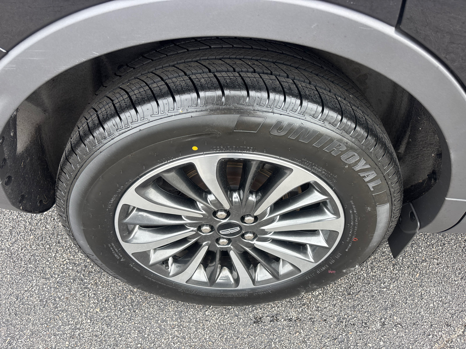 Certified 2023 Lincoln Nautilus AWD w/ Premium Package image 10