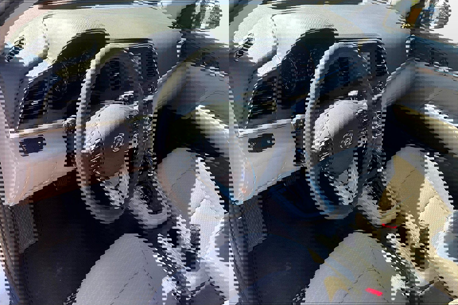 Used 2019 Hyundai Elantra SE image 20