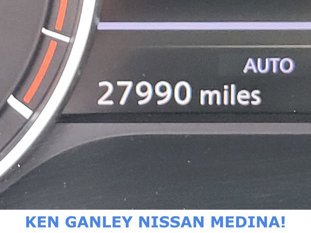 Certified 2025 Nissan Rogue SV AWD/4WD image 33