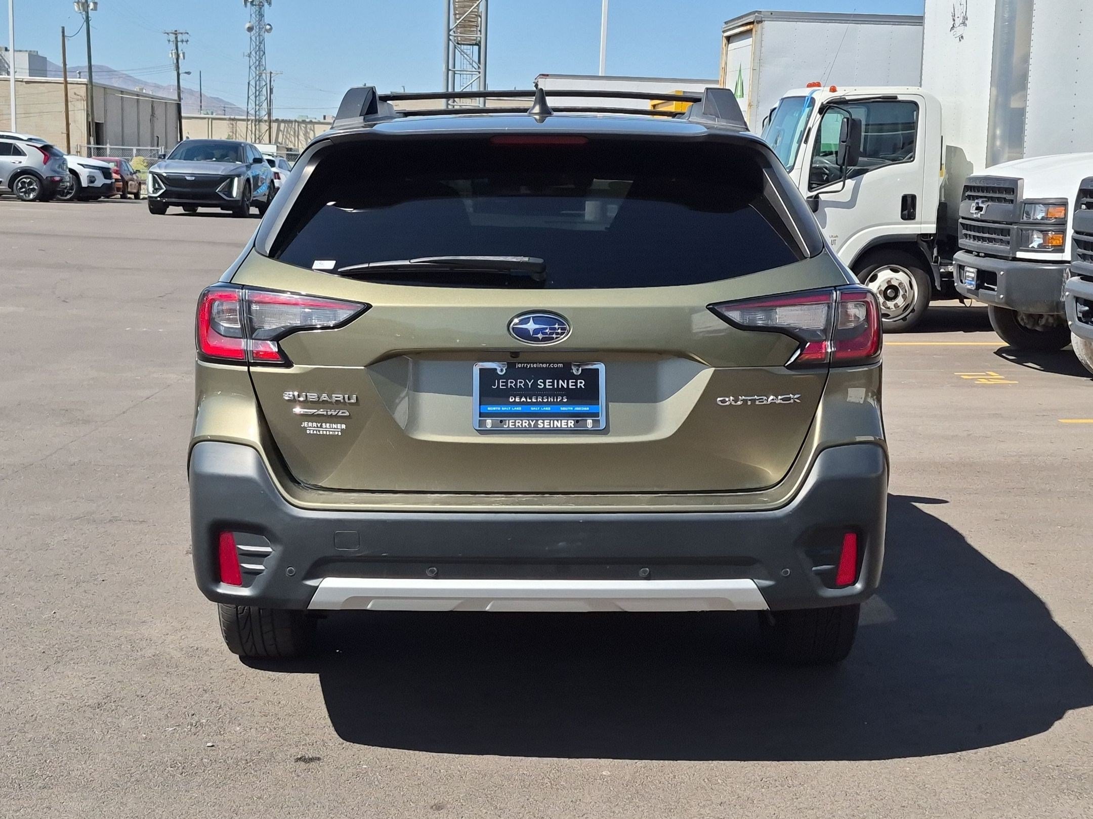 Used 2022 Subaru Outback Limited AWD/4WD image 5