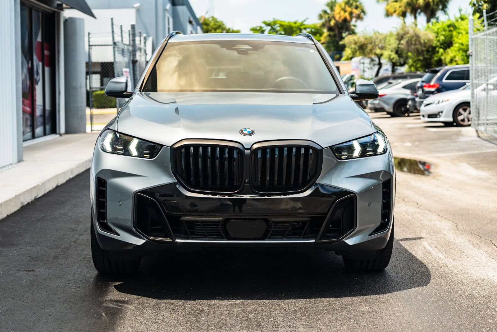 Used 2026 BMW X5 sDrive40i w/ M Sport Package RWD image 3