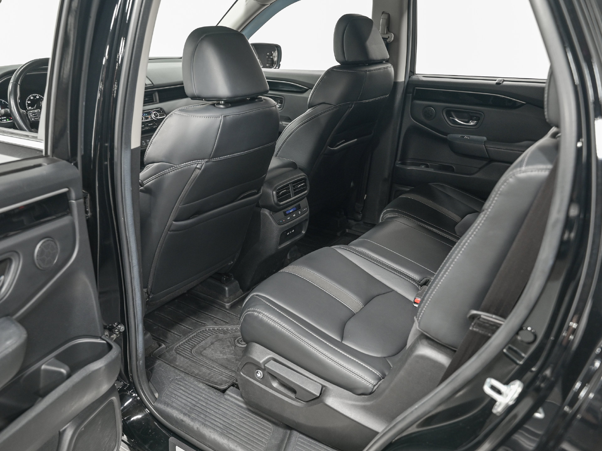 Used 2025 Honda Pilot EX-L image 26