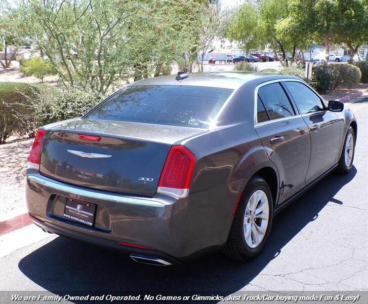 Used 2015 Chrysler 300 Limited RWD image 6