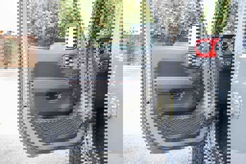 Used 2022 Jeep Wrangler Unlimited Rubicon w/ LED Lighting Group image 23