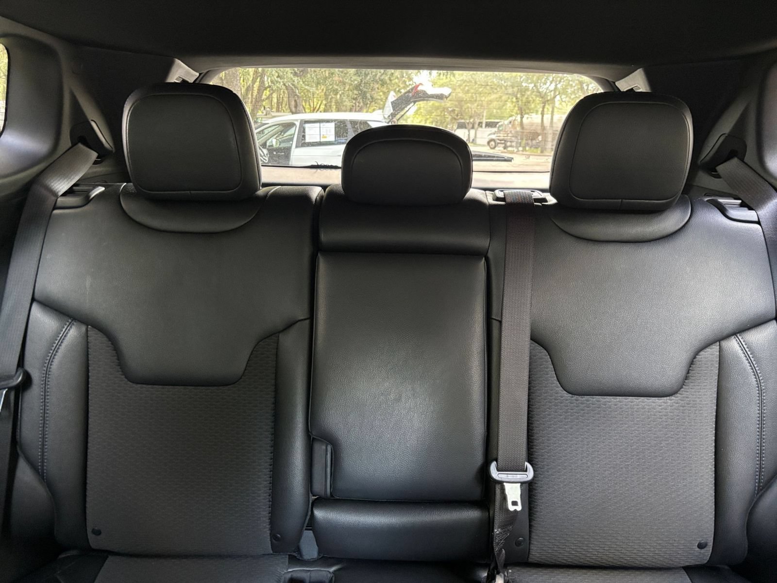Used 2025 Jeep Compass Latitude AWD/4WD image 37