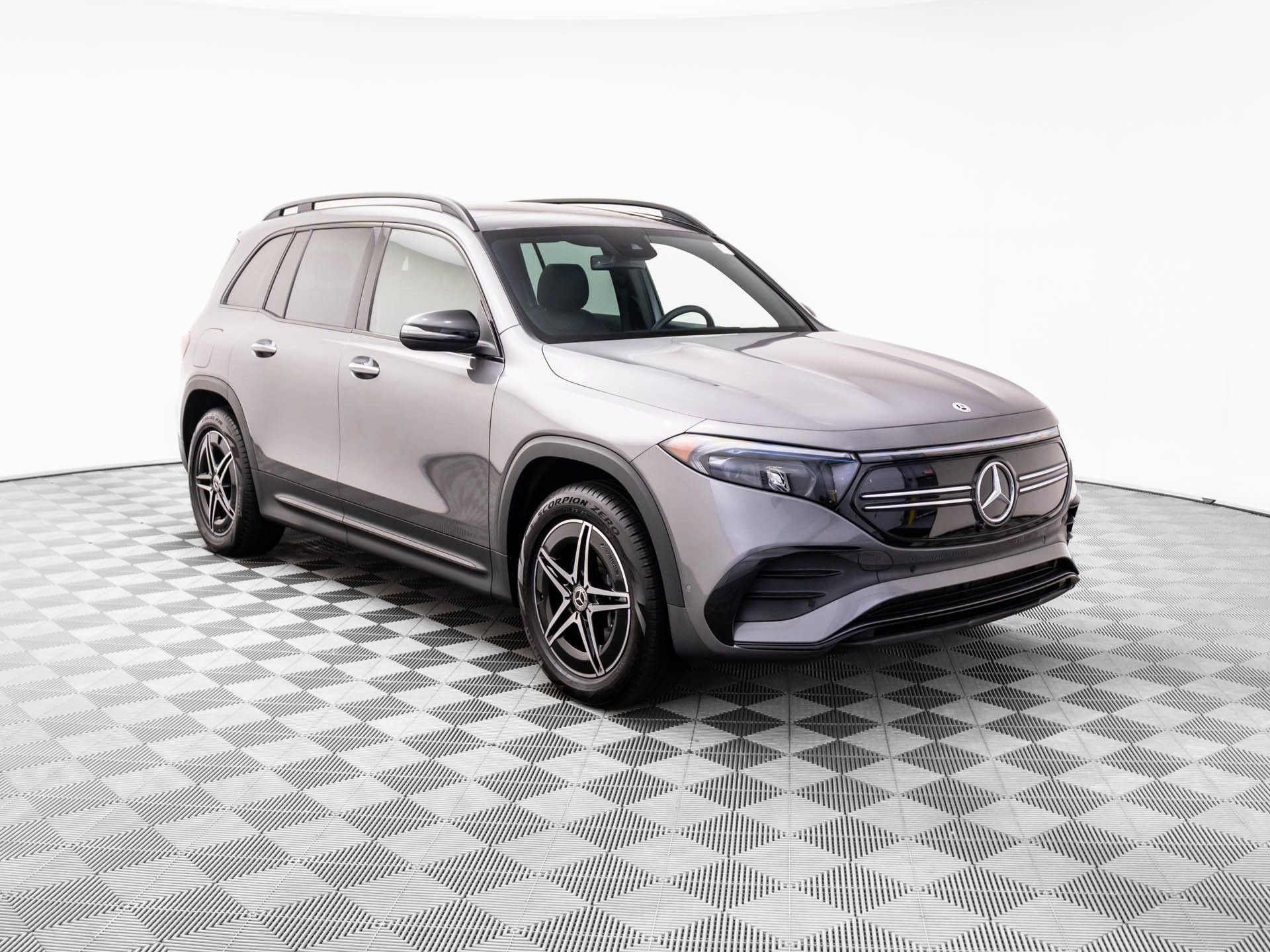 Certified 2023 Mercedes-Benz EQB 300 4MATIC image 8