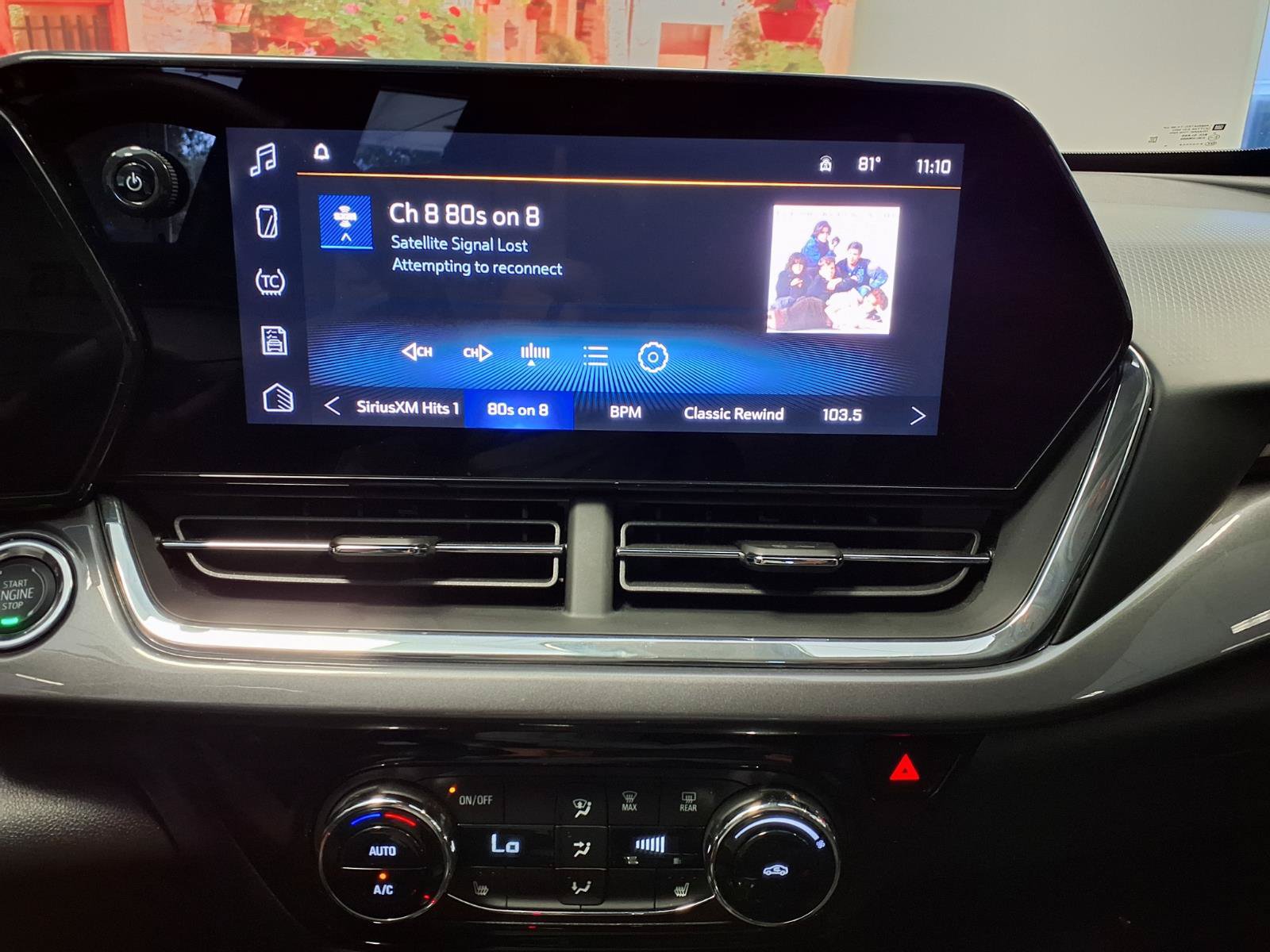 Used 2025 Chevrolet Trax ACTIV FWD image 22