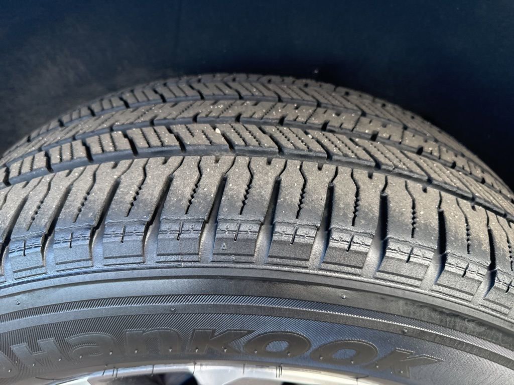 Used 2023 Chevrolet Suburban LS image 31