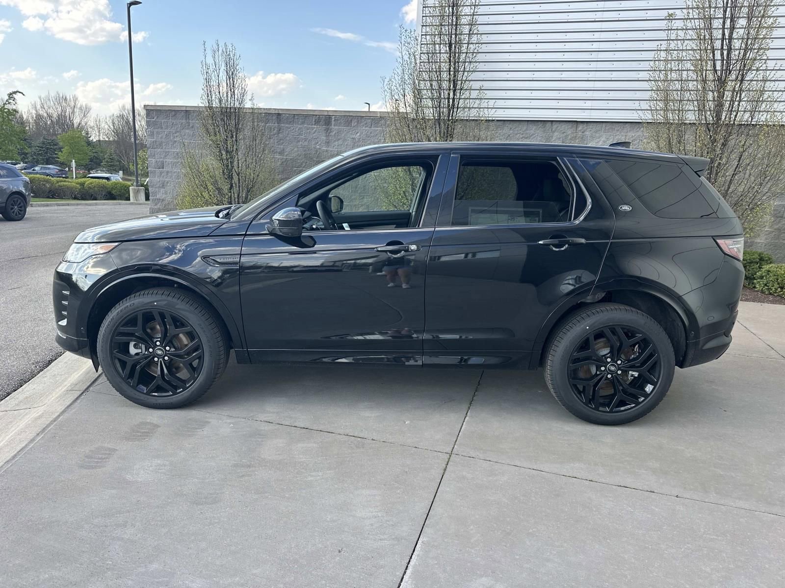 New 2026 Land Rover Discovery Sport Landmark image 8