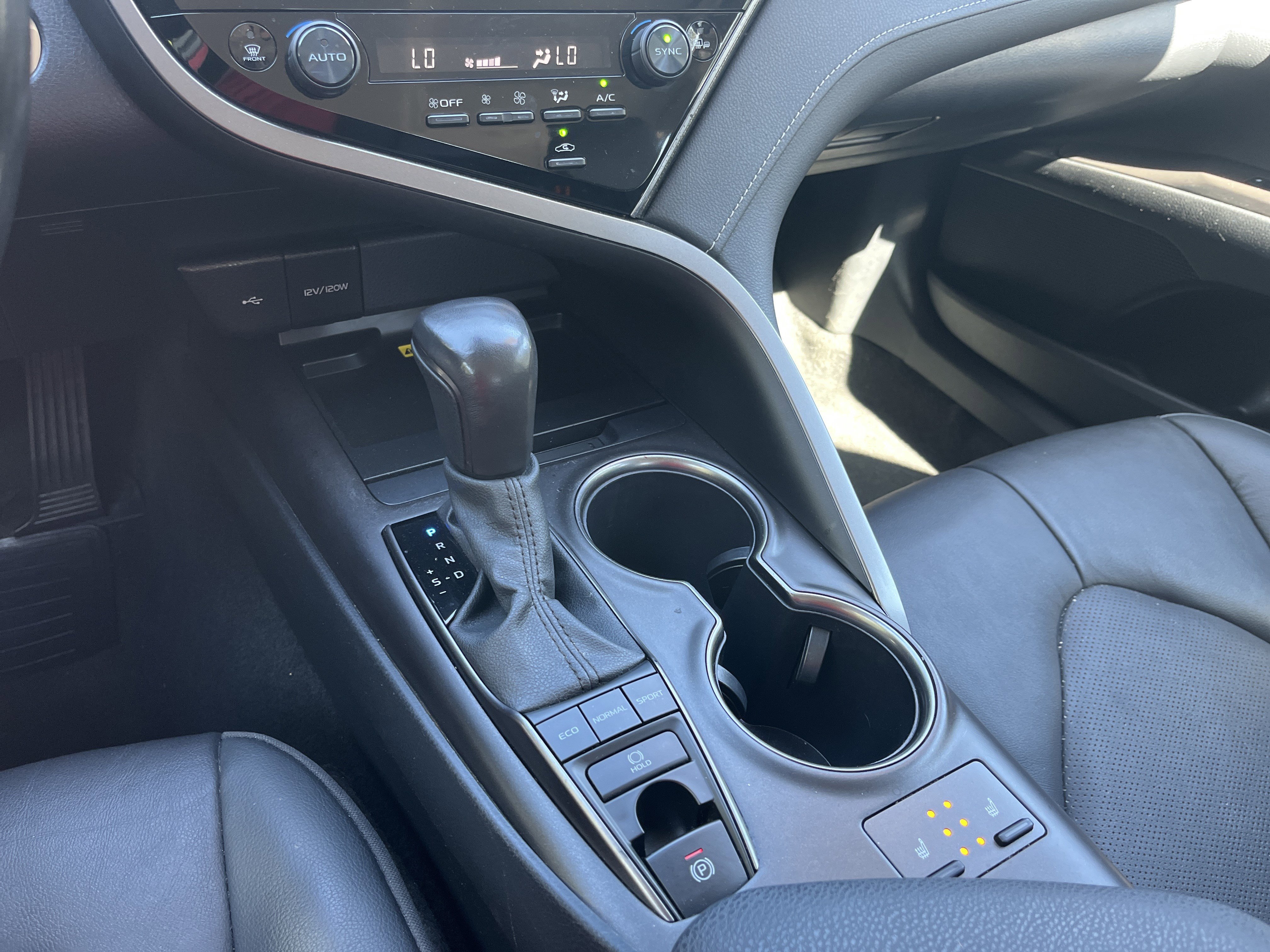 Used 2024 Toyota Camry XSE image 13