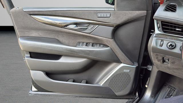 Used 2020 Cadillac Escalade ESV Platinum w/ Escalade Sport Edition AWD/4WD image 11