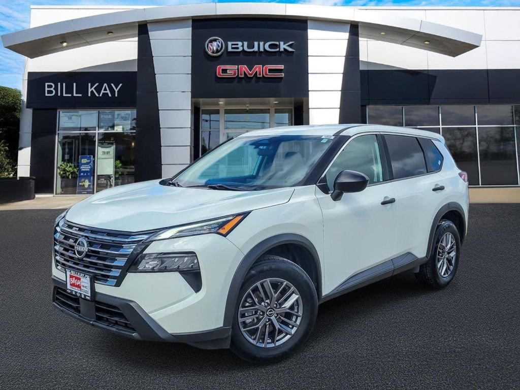 Used 2024 Nissan Rogue S image 1