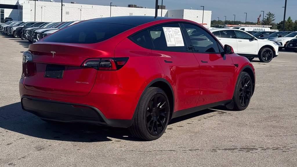 Used 2023 Tesla Model Y Long Range AWD/4WD image 3