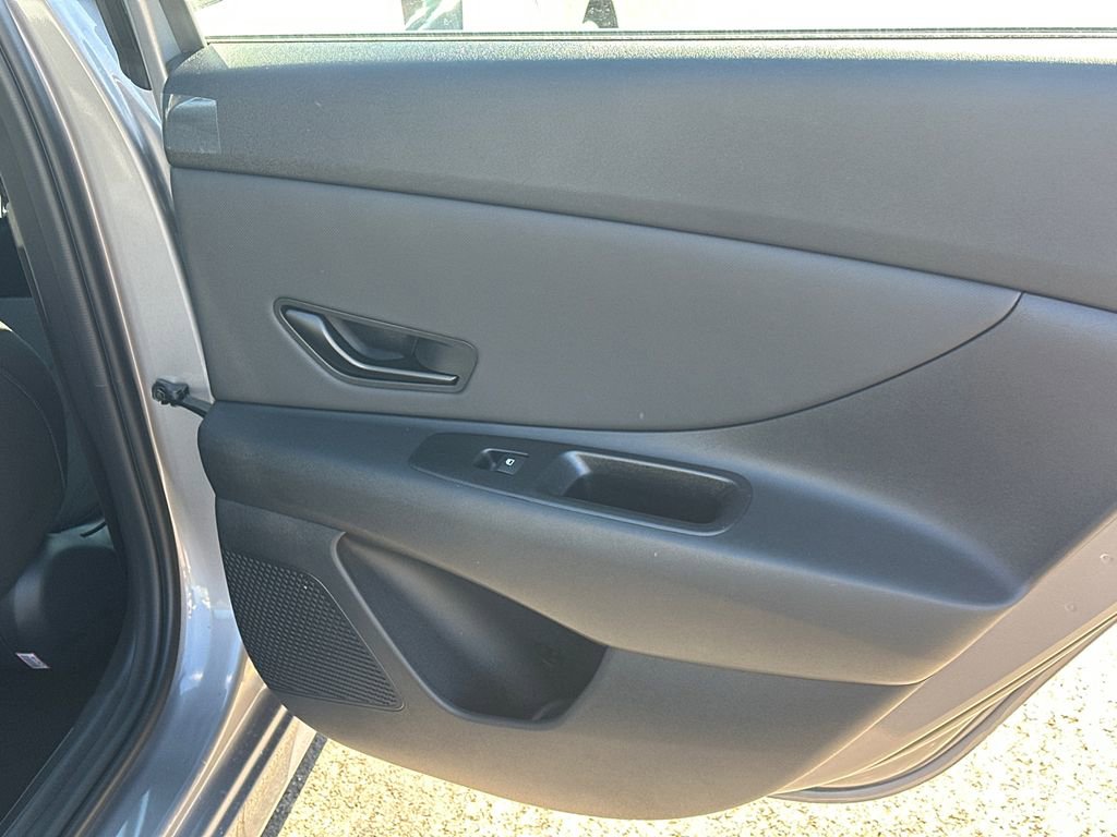 New 2025 Hyundai Elantra Sport image 16