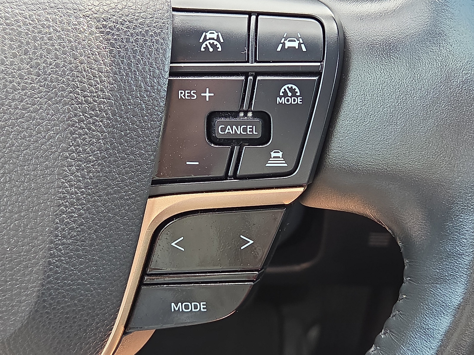 Used 2023 Toyota Crown AWD/4WD image 22