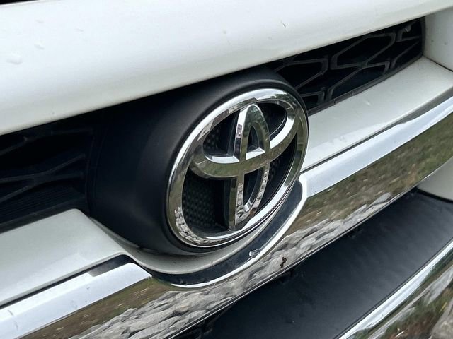 Used 2016 Toyota 4Runner Limited AWD/4WD image 9
