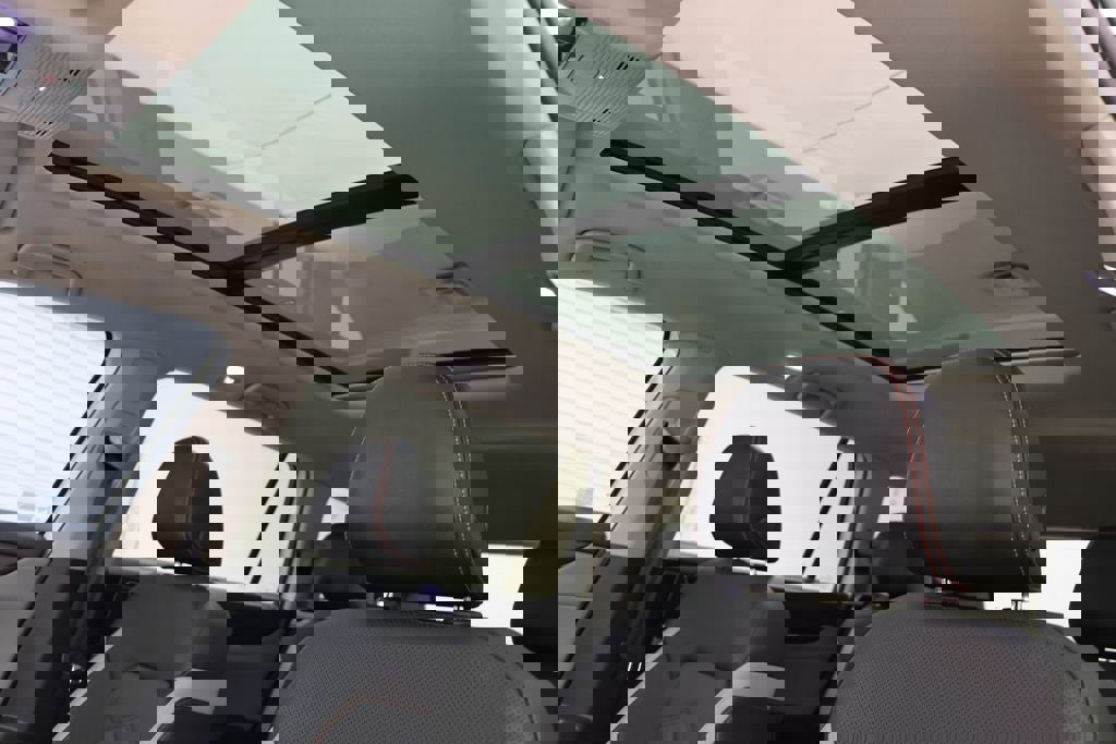 Used 2025 Volkswagen Atlas Peak Edition SE image 19