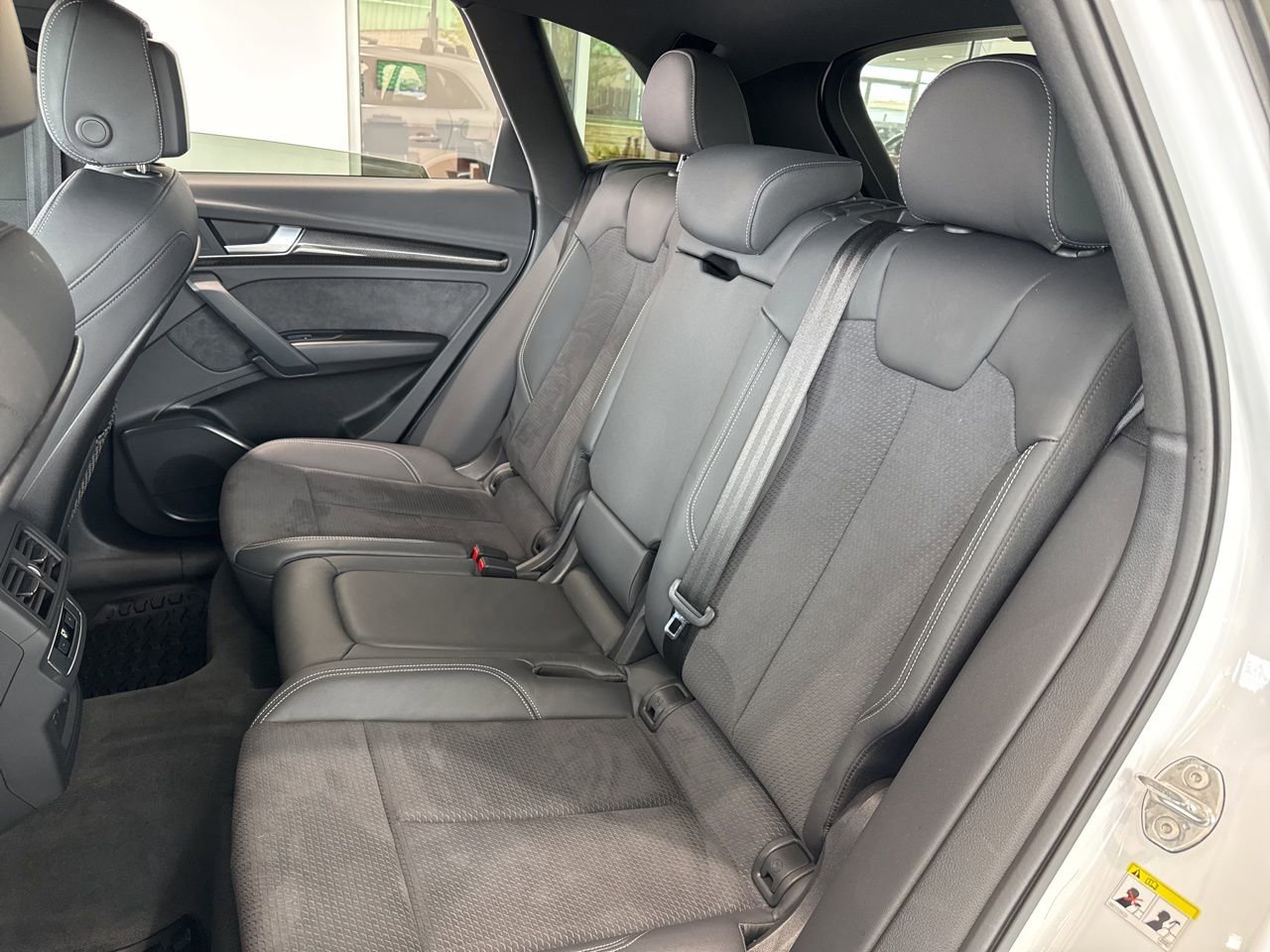 Used 2024 Audi SQ5 Premium image 38