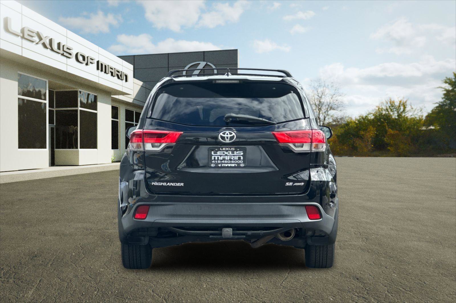 Used 2017 Toyota Highlander XLE image 9