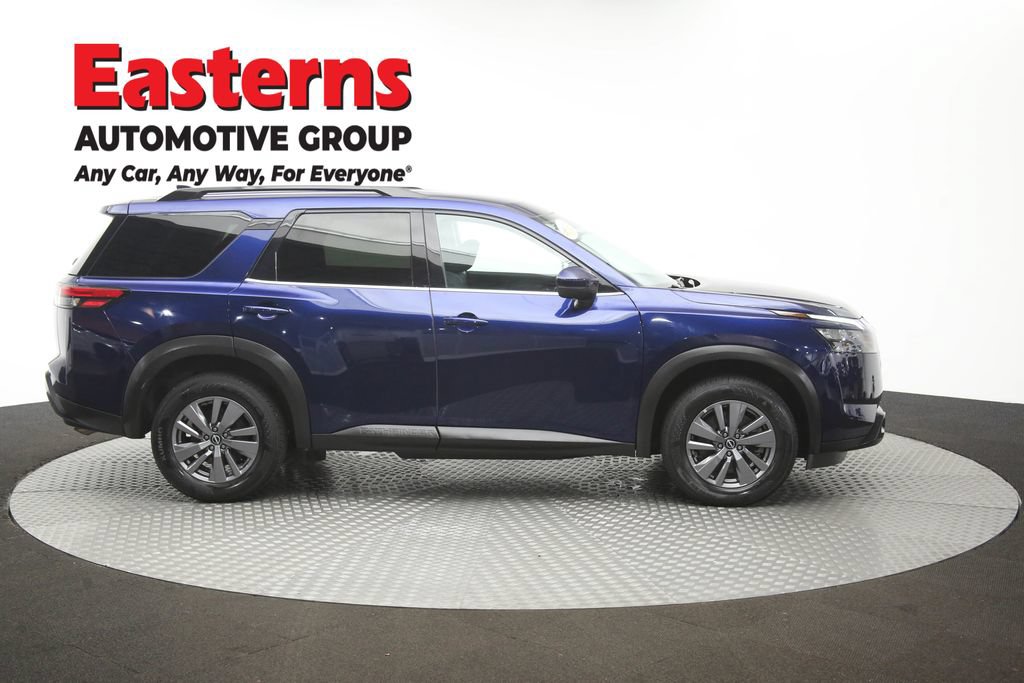 Used 2025 Nissan Pathfinder SV FWD image 46