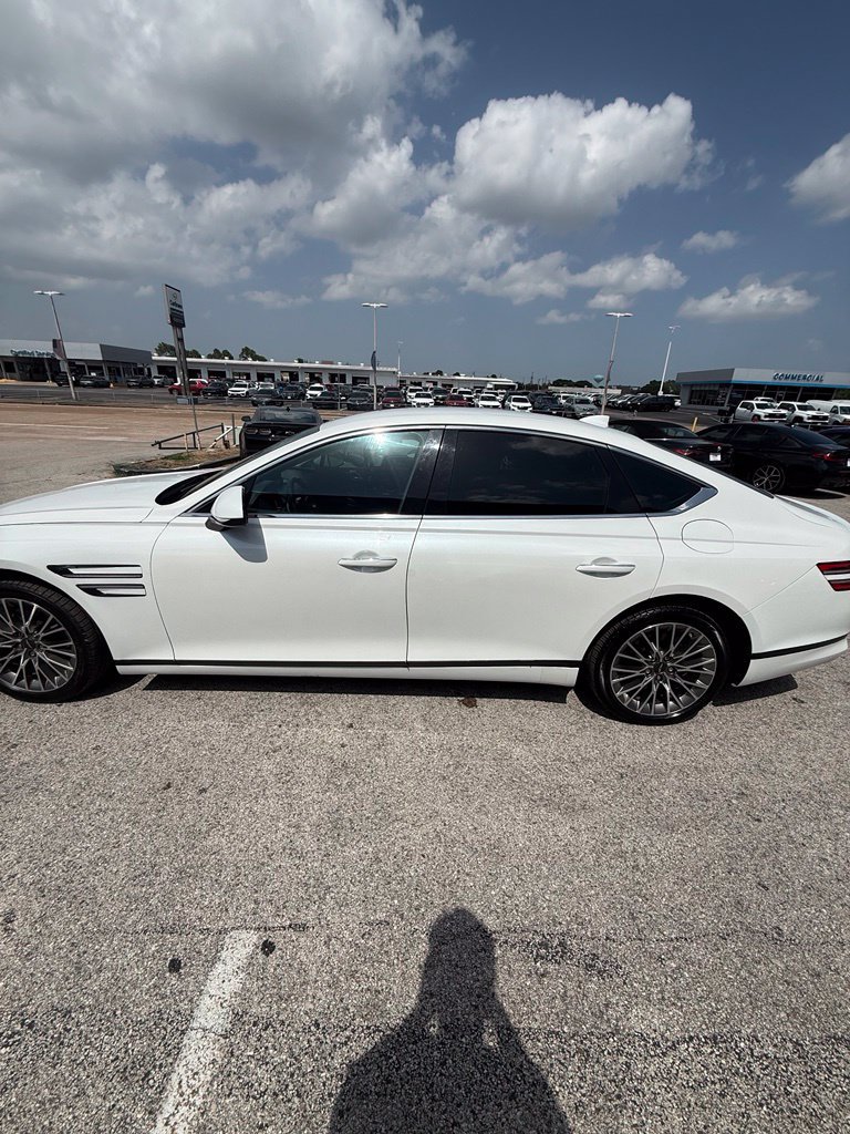 Used 2022 Genesis G80 2.5T RWD image 4