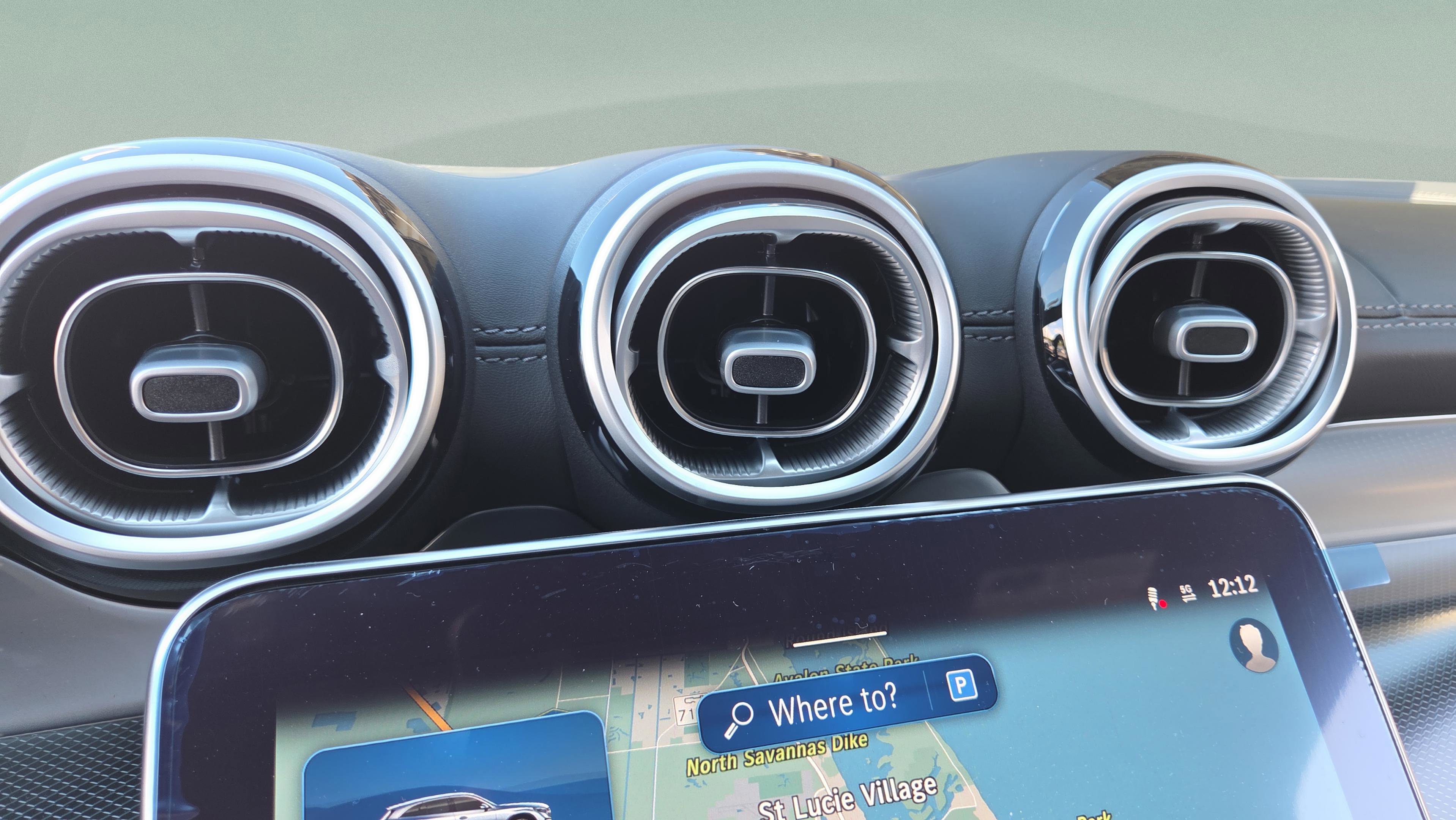 New 2026 Mercedes-Benz GLC 300 image 32