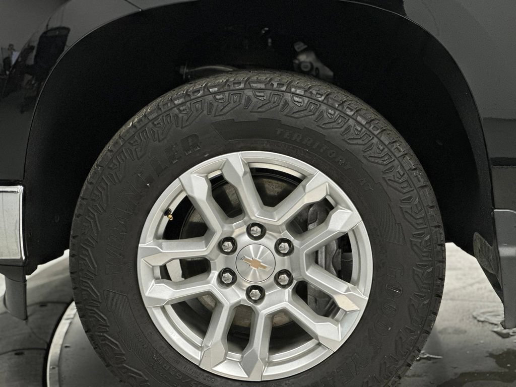 Used 2024 Chevrolet Silverado 1500 LT w/ Z71 Off-Road Package AWD/4WD image 26