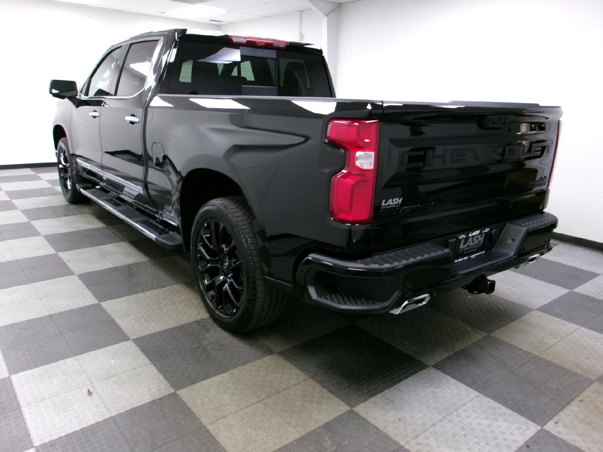 New 2026 Chevrolet Silverado 1500 High Country w/ Technology Package image 2