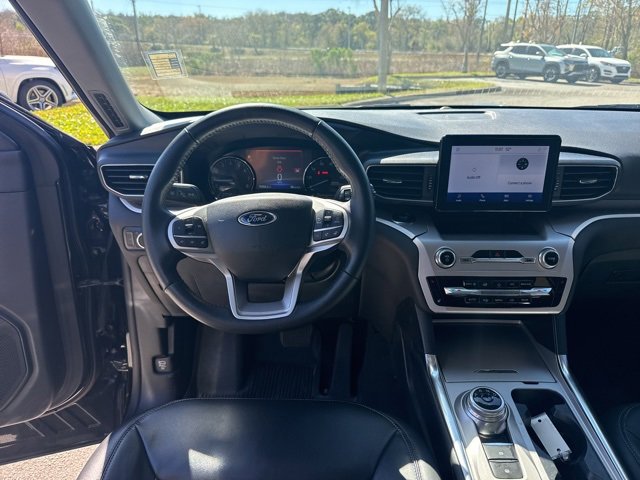 Certified 2022 Ford Explorer XLT w/ Equipment Group 202A image 11