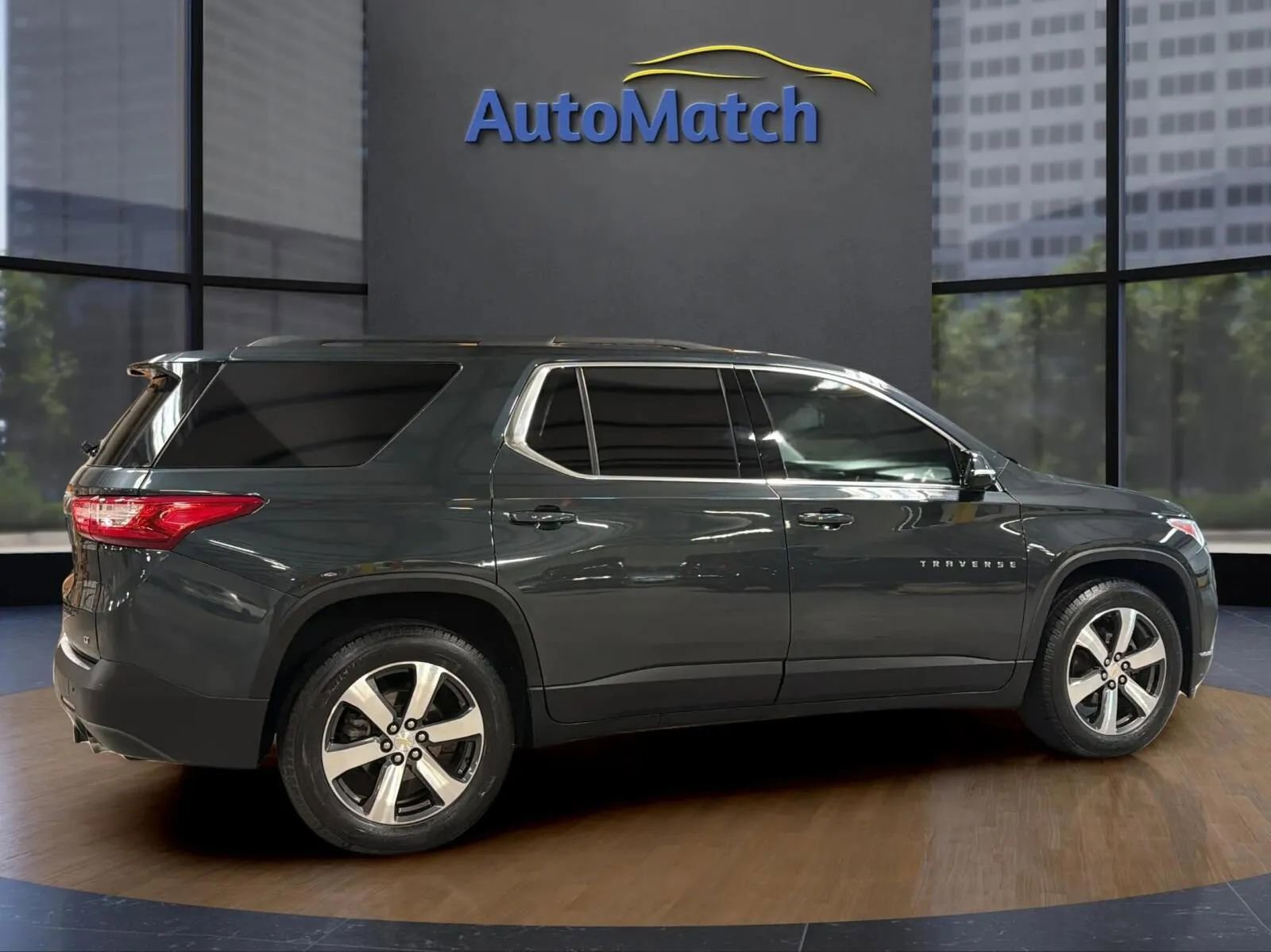 Used 2019 Chevrolet Traverse LT w/ LT Premium Package AWD/4WD image 11