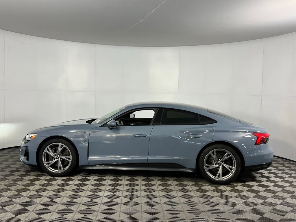 Used 2024 Audi e-tron GT Premium Plus image 10