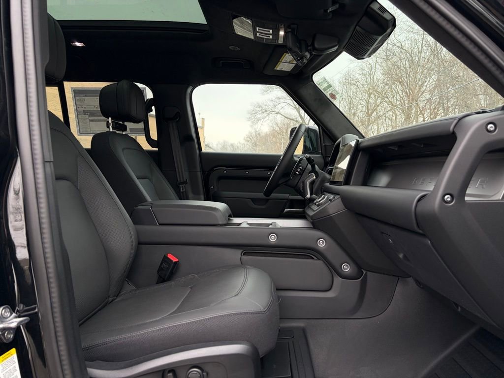 New 2025 Land Rover Defender 110 V8 image 15