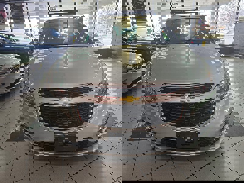 Used 2015 Chevrolet Cruze LS image 2