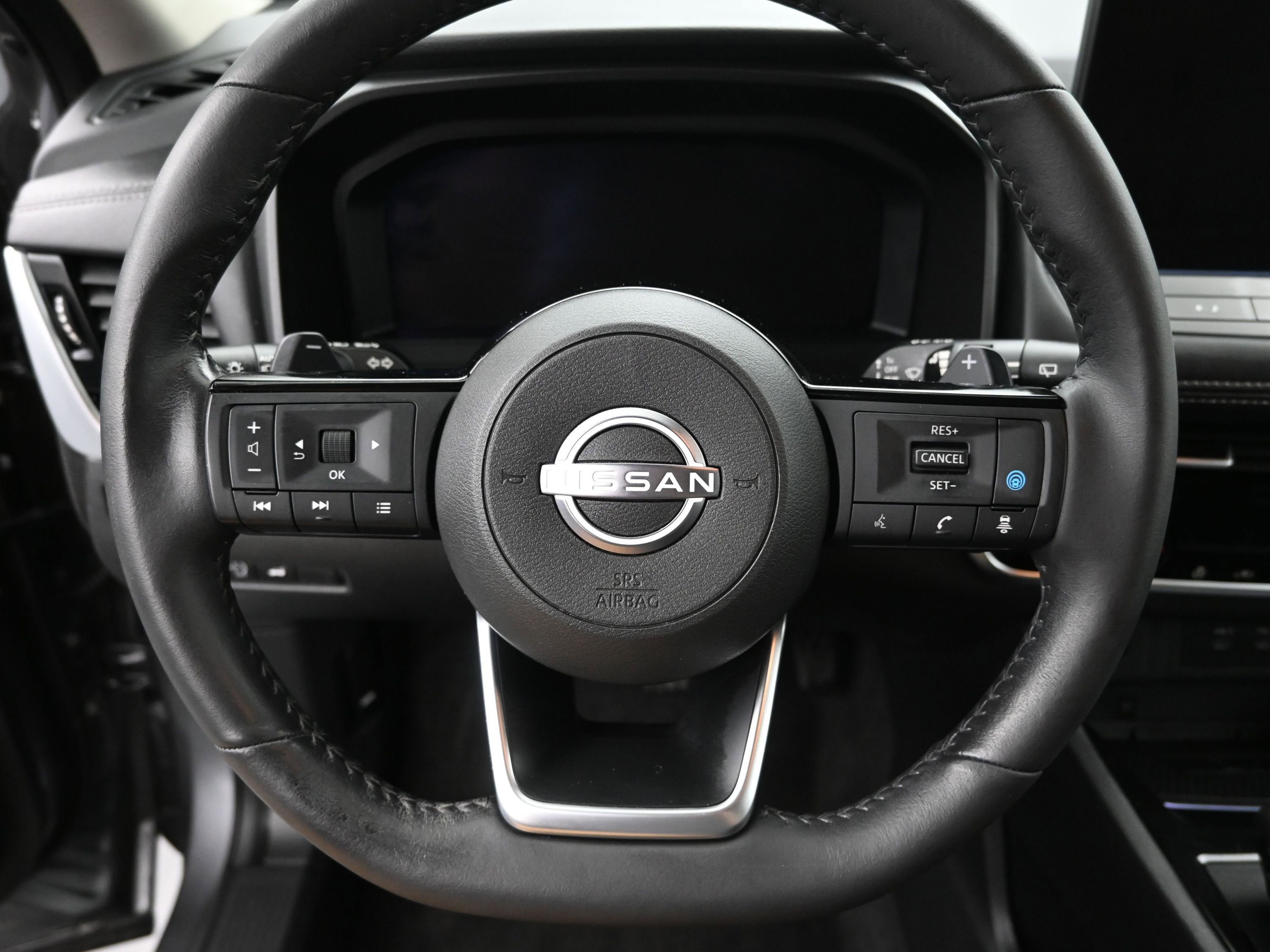 Used 2024 Nissan Rogue SL image 13