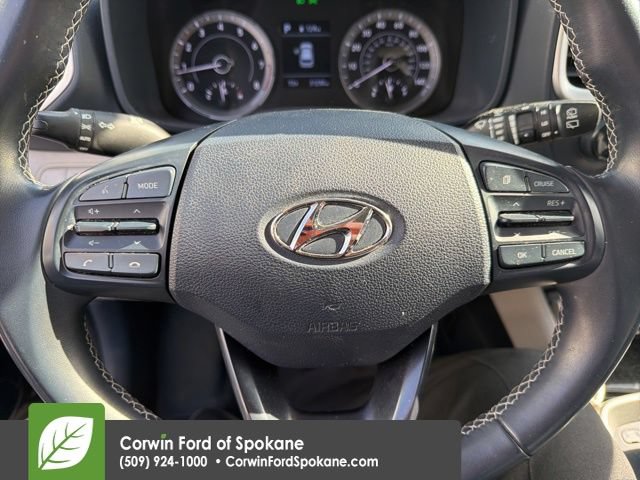 Used 2022 Hyundai Venue Limited FWD image 13