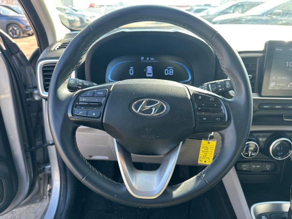 Used 2023 Hyundai Venue SEL image 12
