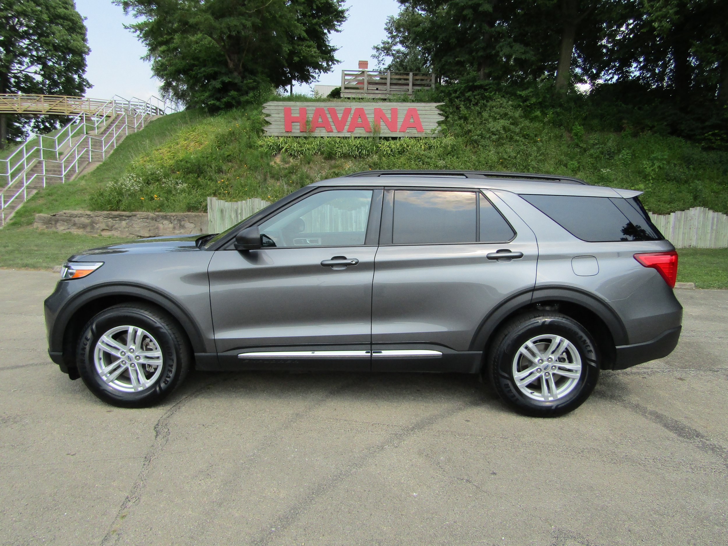 Used 2024 Ford Explorer XLT w/ Equipment Group 202A