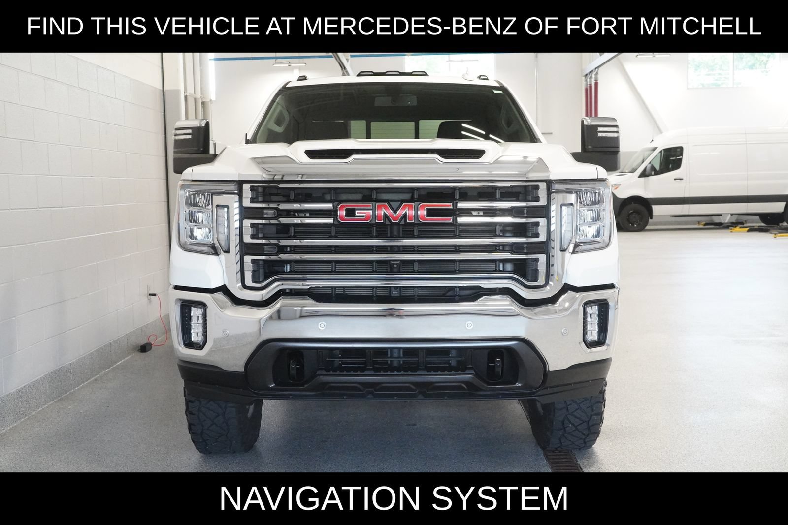 Used 2023 GMC Sierra 2500 SLT w/ SLT Preferred Package AWD/4WD image 2